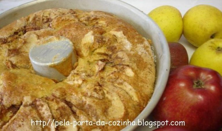 Bolo de maçã e canela